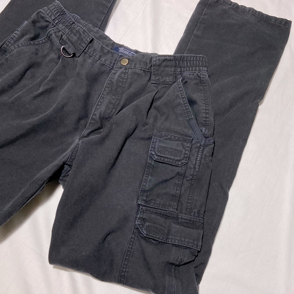 5.11 Tactical Series Cargo Pants. W30 L37. - Picture 4 of 9